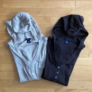 3/$20 Two cotton hoodies Gap beige brown Medium